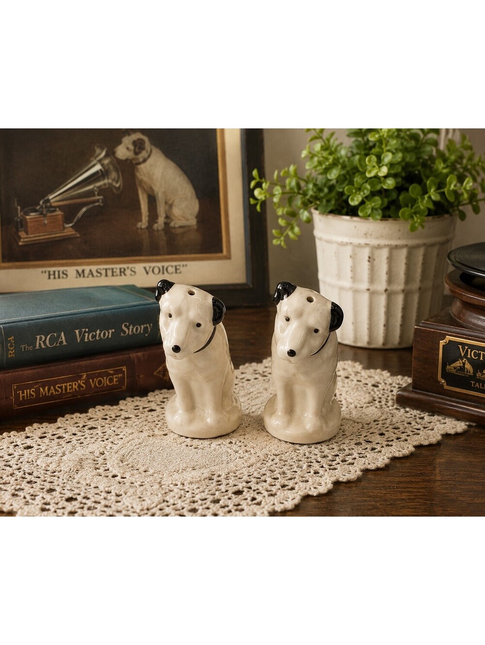 Vintage RCA Victor Nipper Dog Salt Pepper Shakers Ceramic Cork Stoppers